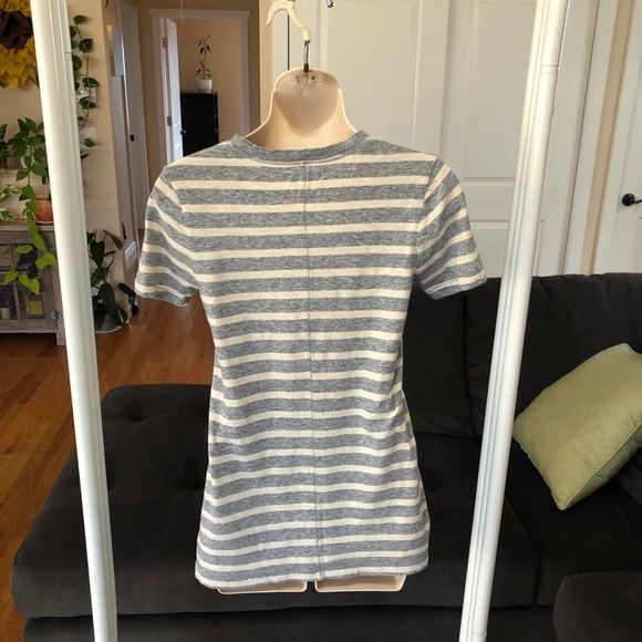 Madewell 100% cotton v-neck short sleeve T-shirt XS - Picture 2 of 5